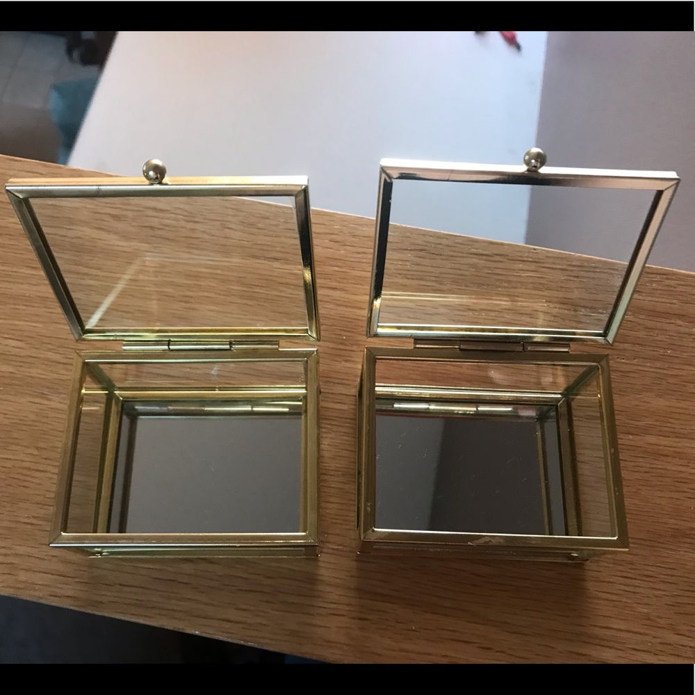 2 Mini gold jewelry boxes